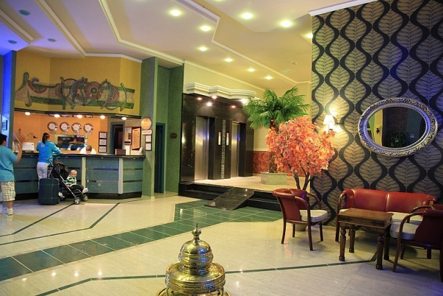 تور ترکیه هتل کلاب آلپینا - آژانس مسافرتی و هواپیمایی آفتاب ساحل آبی